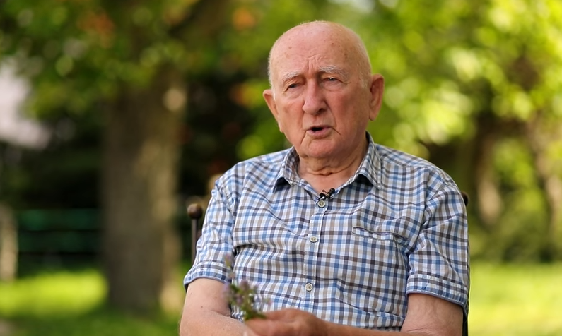 A bükki füves ember így védekezik a koronavírus ellen