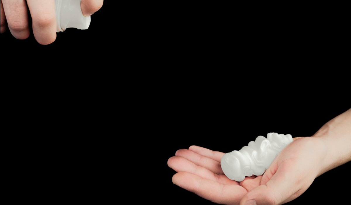 A Ruhájára Kente a Borotvahabot! Megdöbbentő Dolog Történt Ezután…