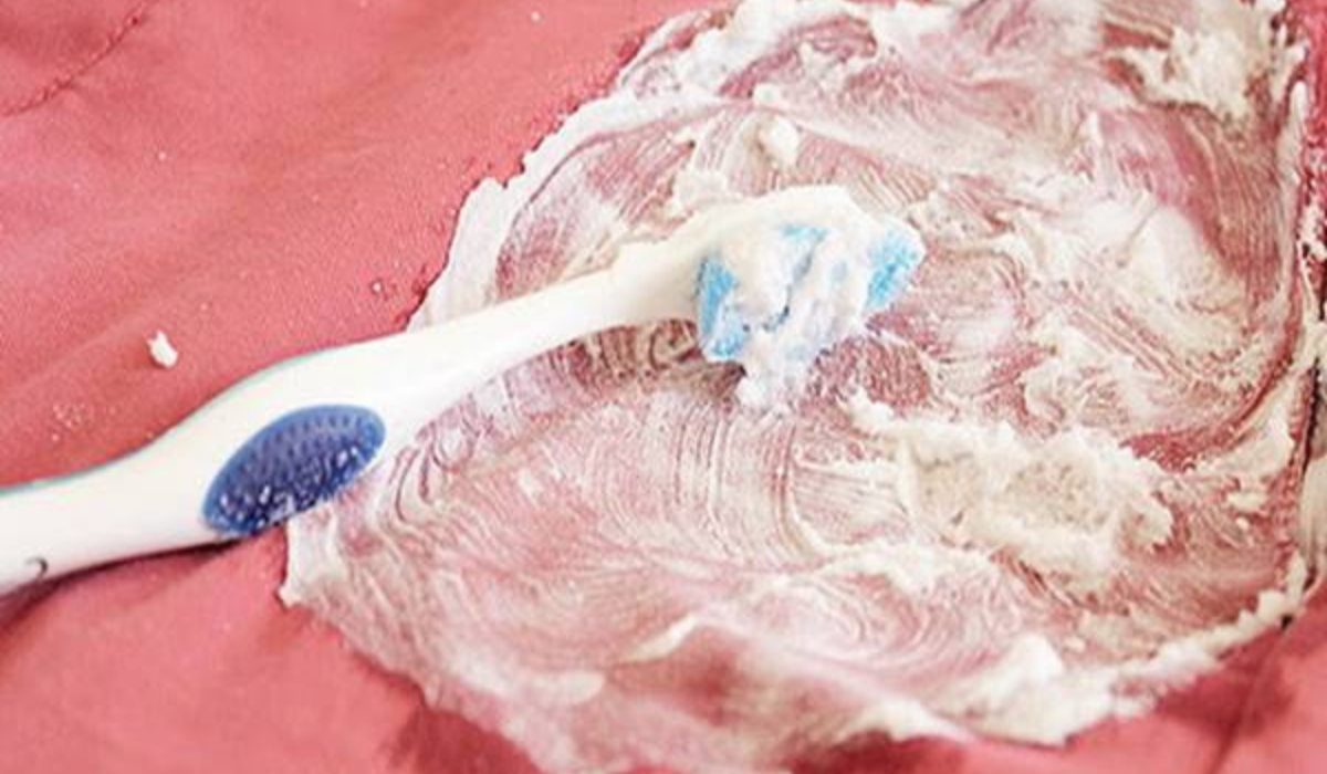 Így távolíthatsz el BÁRMEKKORA ZSÍRFOLTOT a ruhádból, pillanatok alatt!